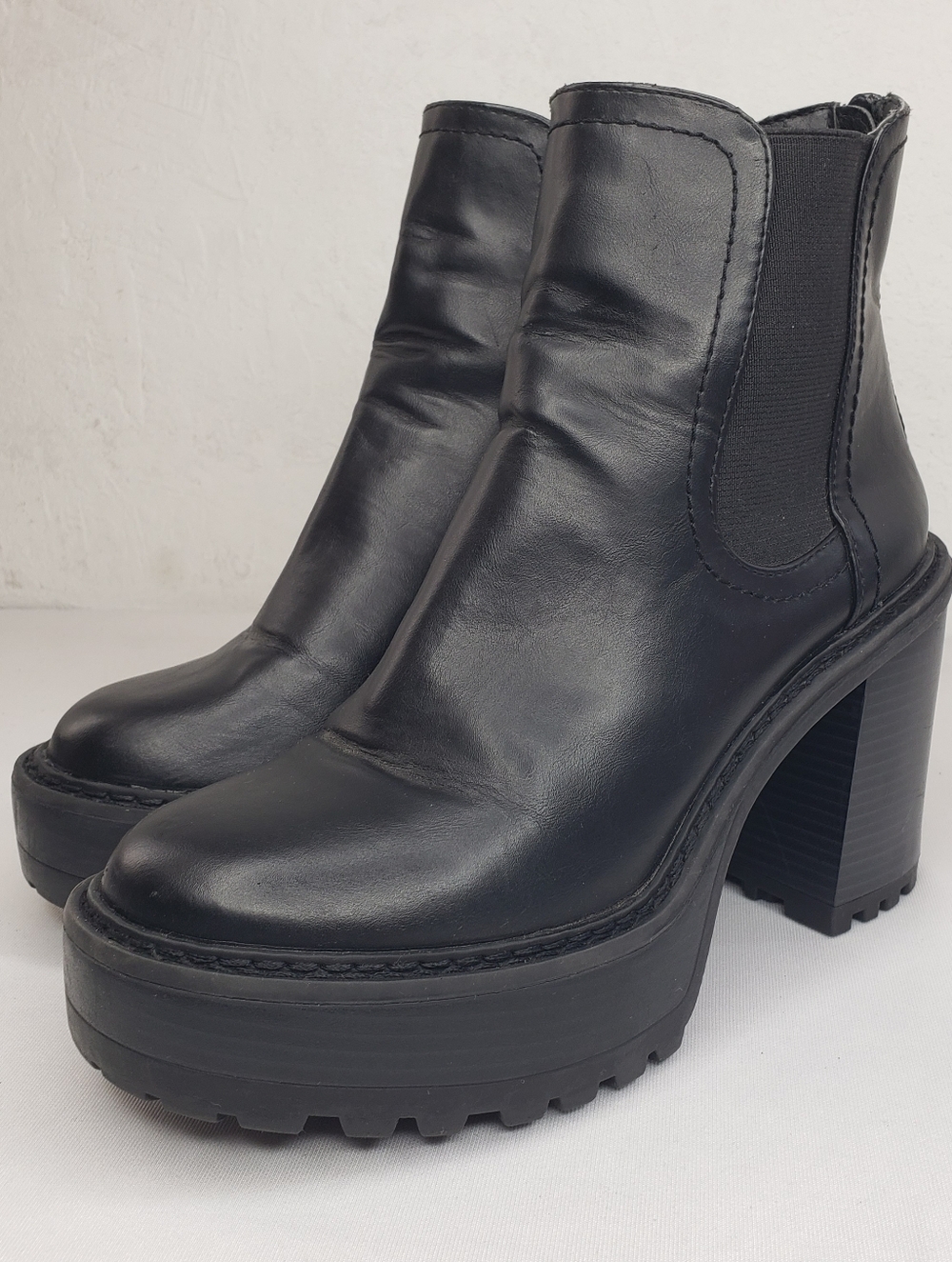 Steve Madden Black Chunky Platform Chelsea Boots Y2k